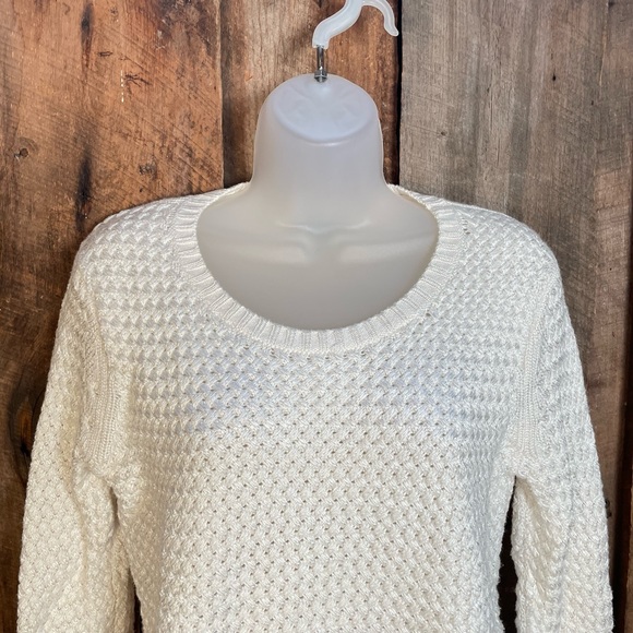 Banana Republic Cream Shimmer Sweater, Size Small - Picture 3 of 10